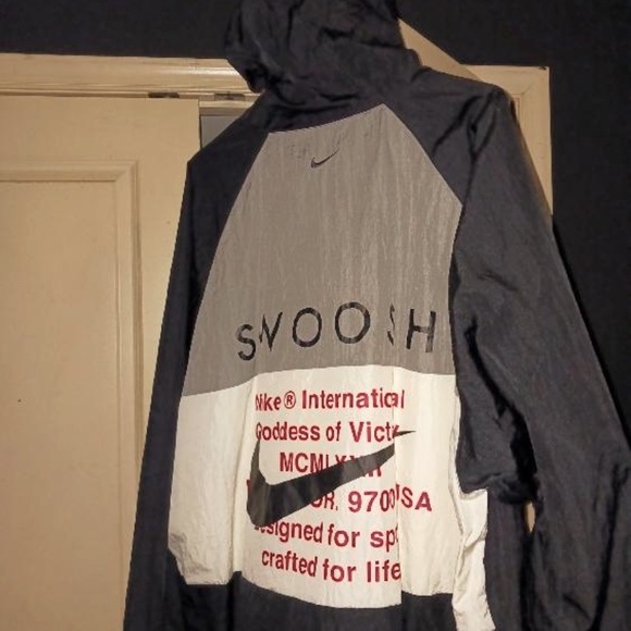 Nike Windbreaker❕🖤🤍 - Picture 2 of 2